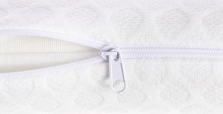 Qmed Kid Pillow perforowana poduszka do snu dla dzieci