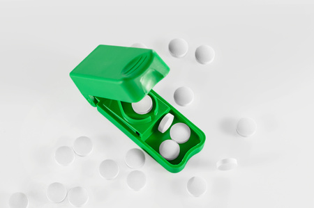 Przecinarka do tabletek w woreczku