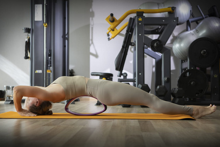 QMED ŁUK DO STRETCHINGU I ĆWICZEŃ REHABILITACYJNYCH