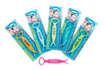 Czyścik do języka z uchwytem na nić dentystyczną